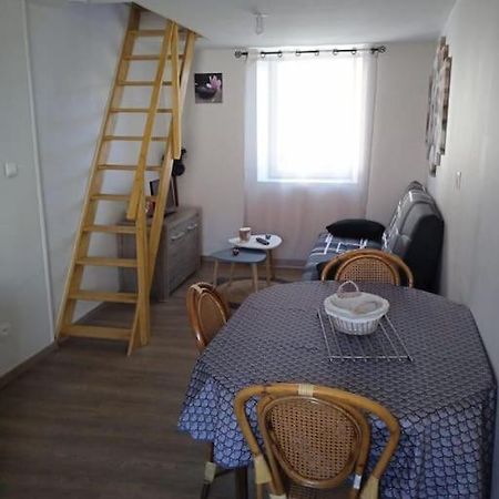 Maison Pour 2 A 4 Personnes Brassac-les-Mines Eksteriør bilde